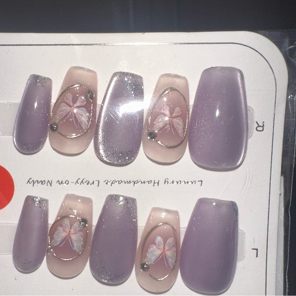Dainty purple butterfly nail set